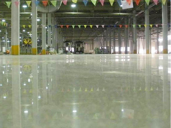 密封固化劑地坪的優勢及施工流程 密封固化劑地坪的優勢及施工流程